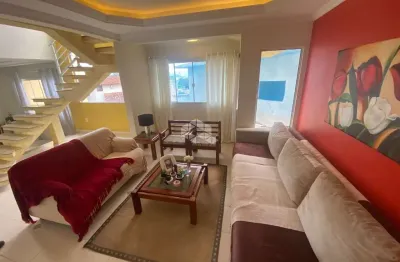 Casa residencial com 4 dormitórios, sendo 2 suítes, 280 m² e 2 vagas de garagem. - centro - florianópolis/sc