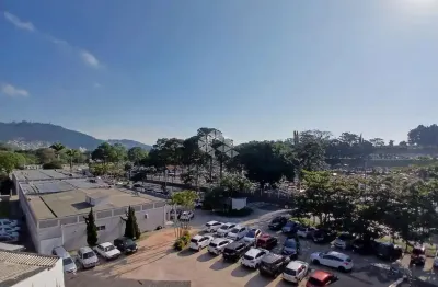 Sala comercial com 60,47 m², 1 vaga de garagem no bairro itacorubi em florianópolis/sc.