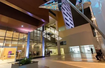 Sala comercial com 24,36m², 1 vaga de garagem na melhor localização do bairro estreito em florianópolis/sc.