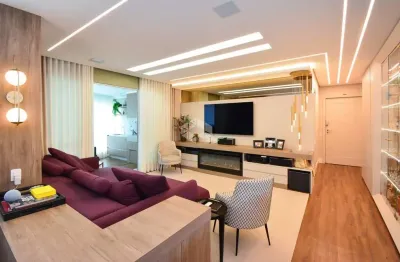 Belíssimo apartamento semi-mobiliado no bairro centro próximo ao shopping beiramar com 3 suítes e 2 vagas de garagem.