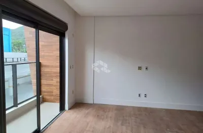 Studio moderno com 1 quarto e móveis planejados no bairro saco grande em florianópolis/sc - oportunidade imperdível!