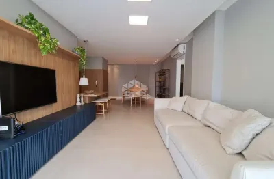 Apartamento com 3 quartos sendo 1 suíte 2 vagas de garagem no bairro agronômica em floiranópolis/sc