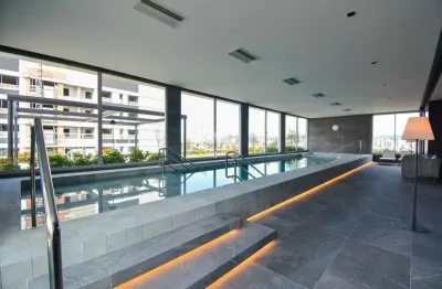 Apartamento de alto padrão com 2 quartos sendo suítes e 2 vagas de garagem no bairro jardim atlantico em florianópolis/sc