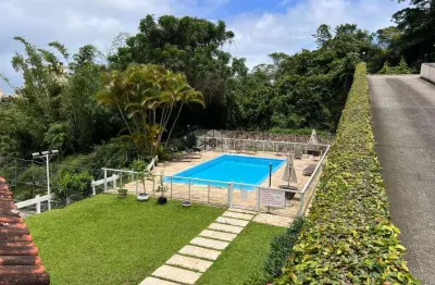 Apartamento semimobiliado com 2 quartos e lazer completo em coqueiros florianópolis
