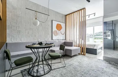 Studio mobiliado à venda com 1 vaga de garagem no bairro pantanal em florianópolis/sc.