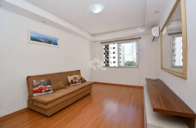 Apartamento com 2 quartos em localização privilegiada no centro de florianópolis/sc