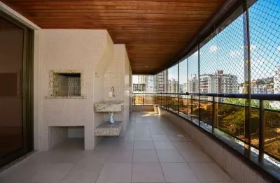 Apartamento de alto padrão com vista para a beira-mar norte em florianópolis/sc