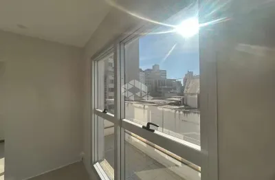 Sala comercial no centro de florianópolis com vaga privativa e excelente estrutura para seu negócio