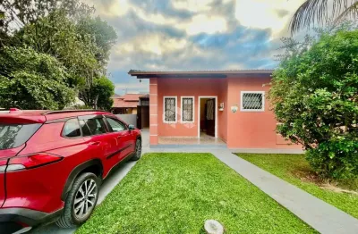 Casa no campeche com 3 quartos  sendo 1 suíte e quintal privativo perto da praia
