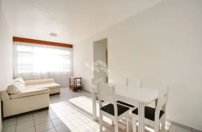 Apartamento mobiliado em coqueiros com 2 quartos e condomínio completo