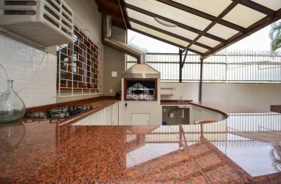 Casa 5 quartos 2 suítes piscina e 3 vagas na trindade florianópolis próxima à ufsc