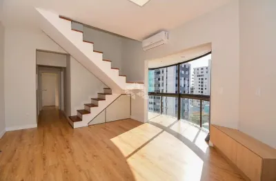 Apartamento com  3 quartos 3 sendo 2 suítes terraço e vista panorâmica na agronômica