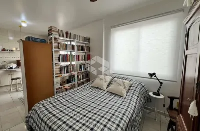 Apartamento studio 1 quarto no centro de florianópolis com lazer e segurança