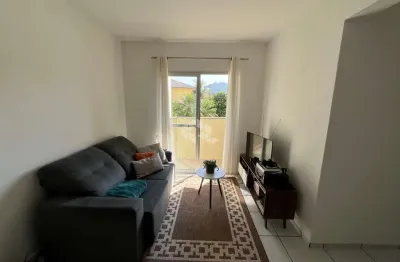 Apartamento à venda 3 quartos 1 suíte sacada e vaga de garagem no córrego grande florianópolis