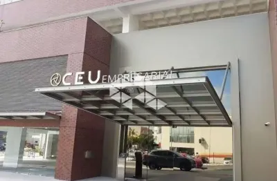 Sala comercial 100 m² de área total e vista privilegiada no estreito florianópolis