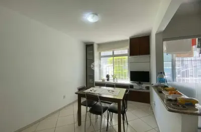 Apartamento com 2 quartos e 1 vaga de garagem em condomínio fechado na trindade florianópolis