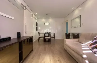 Apartamento mobiliado com 2 quartos e 1 vaga de garagem no centro de florianópolis