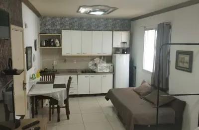 Studio no centro de florianópolis com elevador e salão de festas