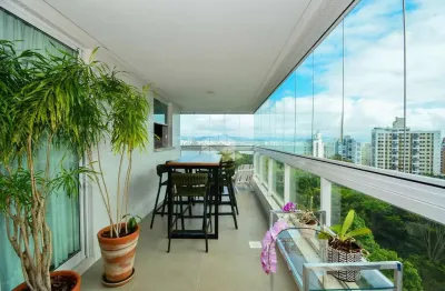 Apartamento 3 suítes e 2 vagas de garagem no centro de florianópolis com vista para o mar