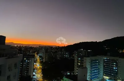 Apartamento com 2 quartos 1 suíte e 1 vaga de garagem no itacorubi florianópolis