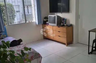 Apartamento mobiliado e reformado com 1 dormitório no centro de florianópolis