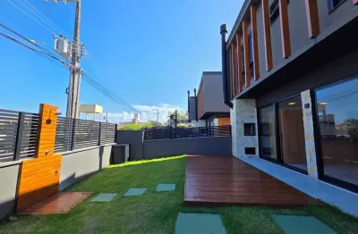 Casa com 3 suítes e churrasqueira perto da praia no morro das pedras