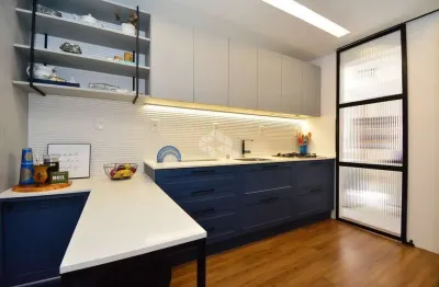 Apartamento com 3 quartos sendo 1  suíte ao lado do hippo no centro de florianópolis