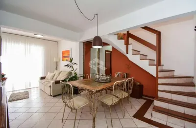 Cobertura com 3 quartos sendo 1 suíte e vista panorâmica no abraão florianópolis