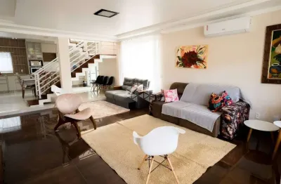 Casa semimobiliada com 4 quartos 2 vagas em ingleses florianópolis