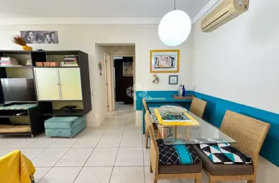 Apartamento mobiliado com 2 quartos sendo 1 suíte 2 vagas lazer completo no centro de florianópolis