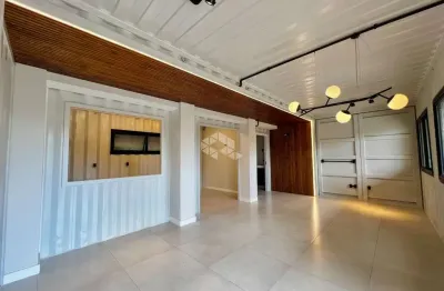 Maravilhosa e inovadora casa com 3 dormitórios, sendo 1 suíte e um terraço incrível com vista para o parque beira ame continental, pro mar e pra ponte