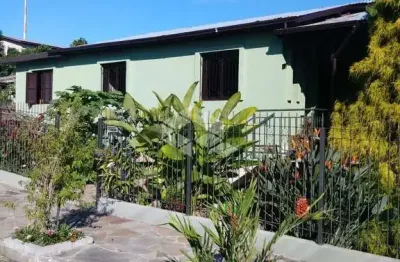 Crédito real vende casa de esquina na cidade de carlos barbosa.