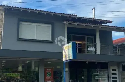 Ampla casa com piscina no centro de boa vista do sul