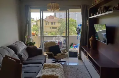 Apartamento de 2 dormitórios com suíte e excelente posição solar.