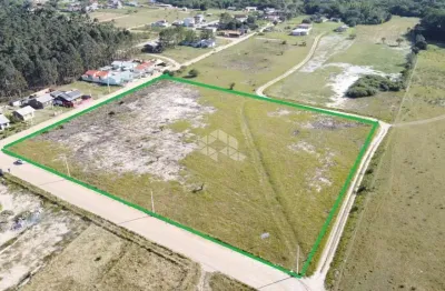 Terreno com área de 12.878,12 m², escriturado e averbado no ri.