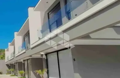 Residencial orion: sobrado de alto padrão no jardim panorâmico, garopaba