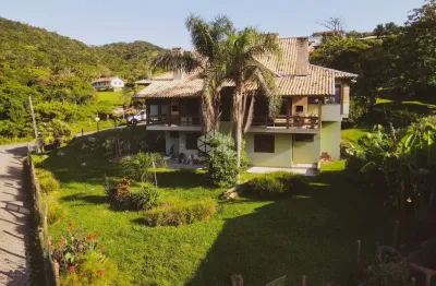 Casa  a venda á 20 metros do mar na praia da  vigia com vista panorâmica