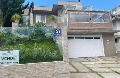 Casa com 4 suítes (+ 1 suíte operacional), 4 vagas  e 300 m² no Jardim Panorâmico em Garopaba SC