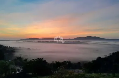 Terreno Exclusivo em Garopaba com Vista Panorâmica da Lagoa, Mar e Centro!