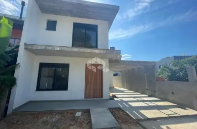 Casa sobrado com 3 quartos, 2 vagas, 139,60 m² na praia da barra, garopaba sc