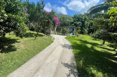 Casa com 2 quartos, 5 vagas, 115,35 m² privativos em 2.727,83 m² de área total, na encantada, garopaba sc