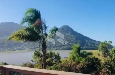 Área com 25.679,83 m² com linda vista para lagoa, dunas e o mar, no macacu em garopaba-sc