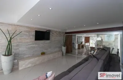 Casa à venda na Rua Vieira de Melo, 100, Jardim Virgínia Bianca, São Paulo