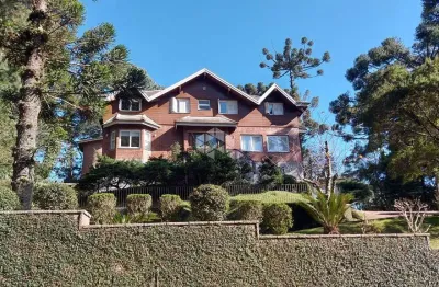 Casa 5 dormitórios/suítes, 700m² privativos, 5 vagas de garagem, no bairro planalto