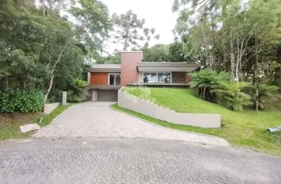 Residência de alto padrão com 3 suítes condomínio quinta da serra em canela