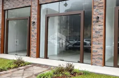 Loja no centro de gramado, na borges de medeiros ,84m² privativos e vaga de garagem.