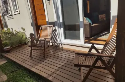 Casa com 04 quartos (suítes), 140,00 m², próximo ao laje de pedra.