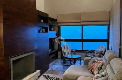 Apartamento 4 dormitórios, 122m² privativos, 2 vagas, no centro de gramado