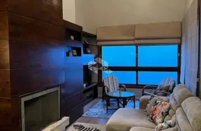 Apartamento 4 dormitórios, 122m² privativos, 2 vagas, no centro de gramado