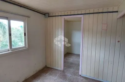 Casa com 02 dormitórios a poucos minutos do centro de gramado
